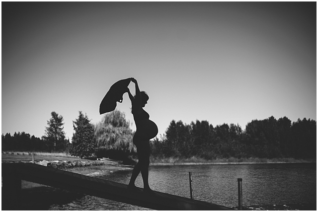 maternity photos in the water | Sharalee Prang Photography_527